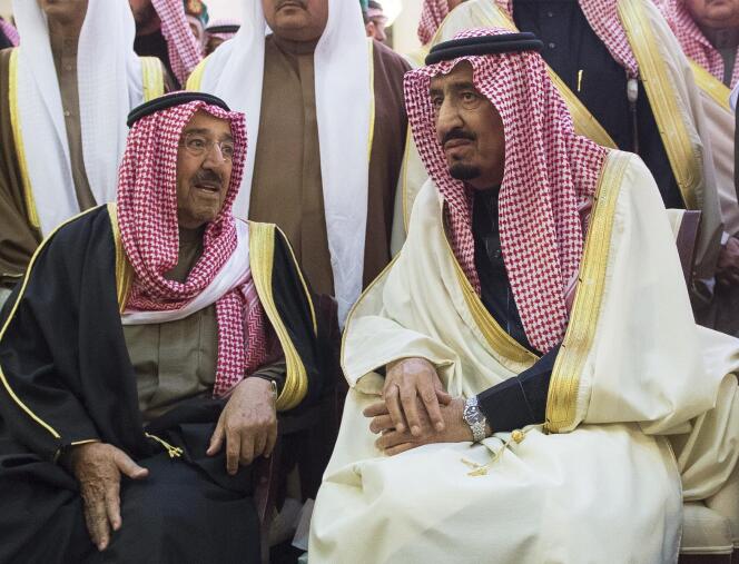 Le nouveau roi d'Arabie saoudite, Salman (à droite), le 23 janvier. 