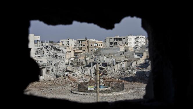 La ville kurde syrienne de Kobané, débarrassée des derniers groupes de djihadistes de l'Etat islamique (EI).
