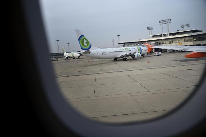 Un Boeing de Transavia sur le tarmac de l'aéroport d'Orly.