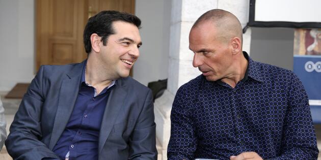 De gauche à droite, MM. Alexis Tsipras et Yanis Varoufakis en juin 2014.