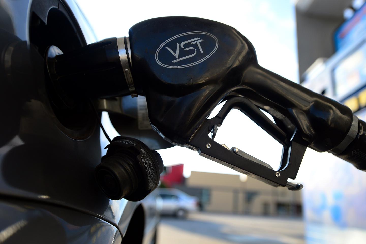 “Al subsidiar el combustible, los gobiernos han emitido incentivos para avanzar hacia una economía con menos carbono”