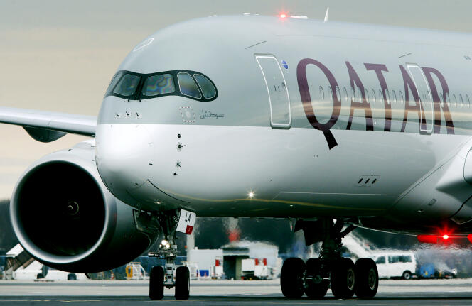 Une clause qui interdisait aux salariés de Qatar Airways de se marier a également été supprimée.