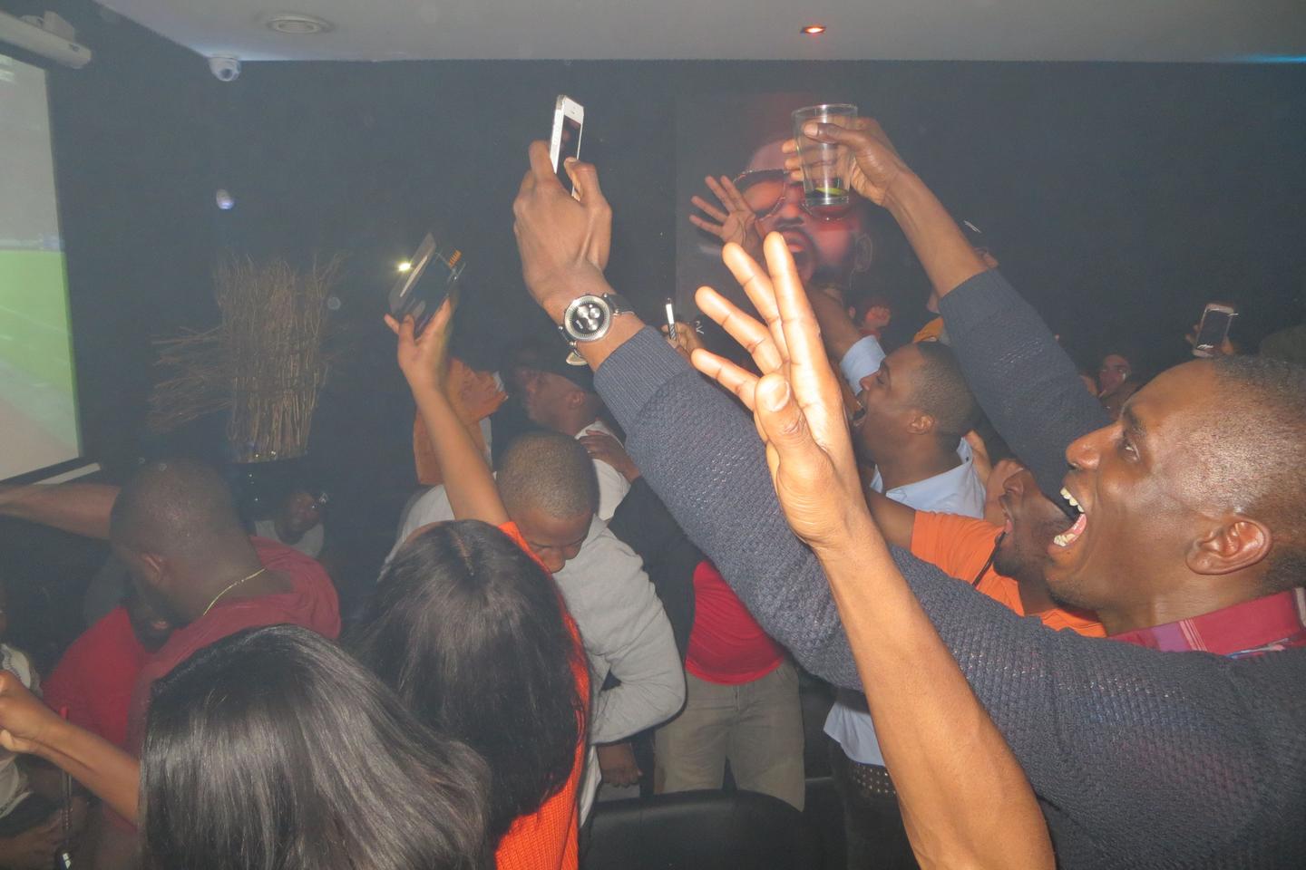 CAN 2015 : ambiances afro-parisiennes lors du match Côte d’Ivoire - RDC