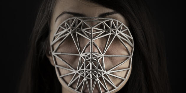 "Face Cages", la création de Zach Blas. 