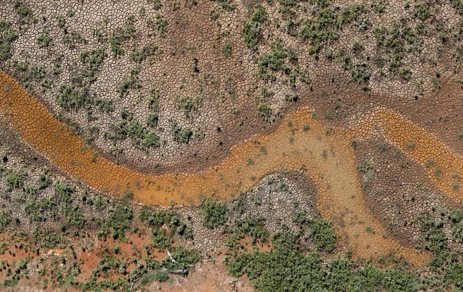 Vue aérienne de territoires brésiliens qui connaissent une forte sécheresse.