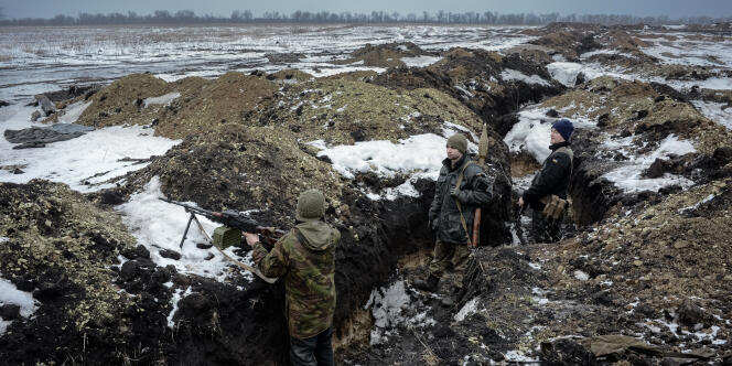 Des combattants pro-ukrainiens du bataillon « Donbass », le 4 février, près de Debaltsevo, dans l’est de l’Ukraine.