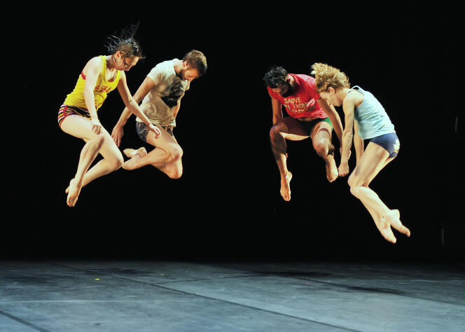 Les danseurs d'« Empty Moves  », d'Angelin Preljocaj, au Théâtre de la Ville, à Paris.