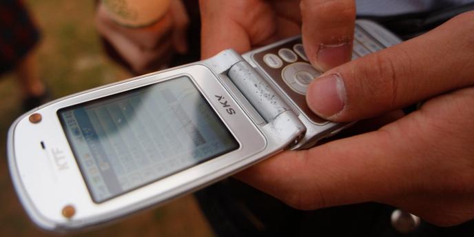 La Justice Donne Le Droit A Un Employeur De Lire Les Sms Sur
