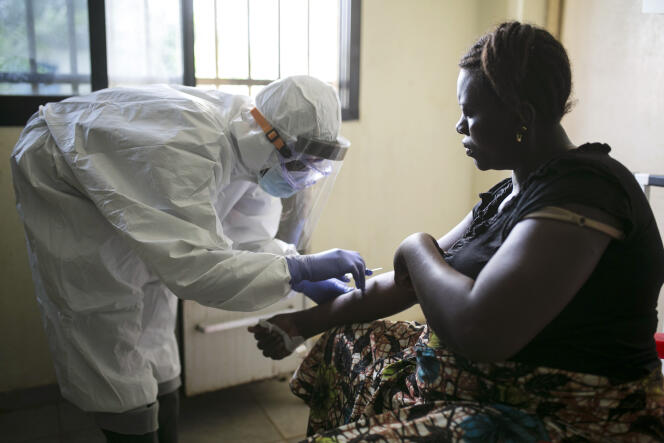 Dans une maternité de Koidu, dans le district de Kono, en Sierra Leone, le 20 décembre 2014.
