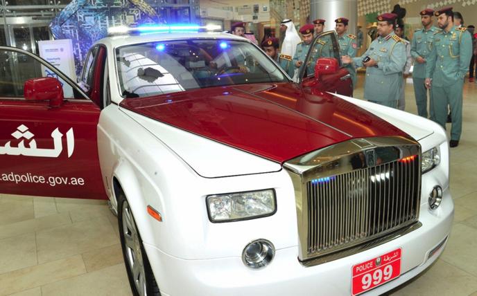 Dubai Et Abu Dhabi Au Vrai Chic Policier