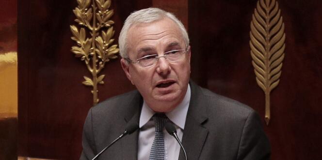 Le député (UMP) Jean Leonetti parle à l'assemblée nationale le 10 mars, 2015.