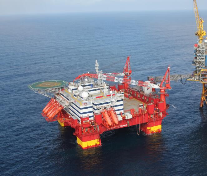 Plate-forme pétrolière Statoil, au large d’Oseberg. La Norvège a choisi de verser, dans le fonds souverain, l’intégralité de ses revenus issus de l’exploitation de ses gisements en mer du Nord.