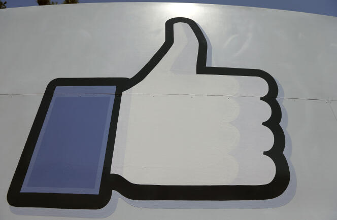 Le « j’aime » de Facebook est un symbole connu dans le monde entier.
