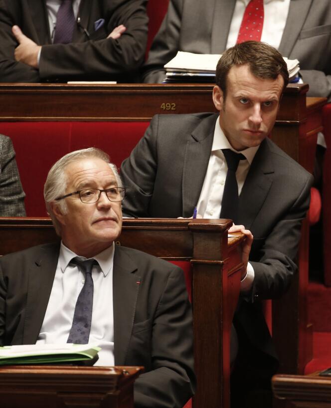 Francois Rebsamen et Emmanuel Macron (de gauche à droite).