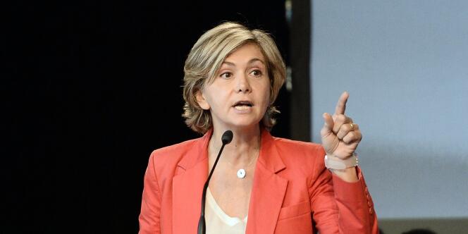 Valérie Pécresse (Les Républicains), candidate aux élections régionales, s’exprime à Rosny-sous-Bois, le 11 avril.