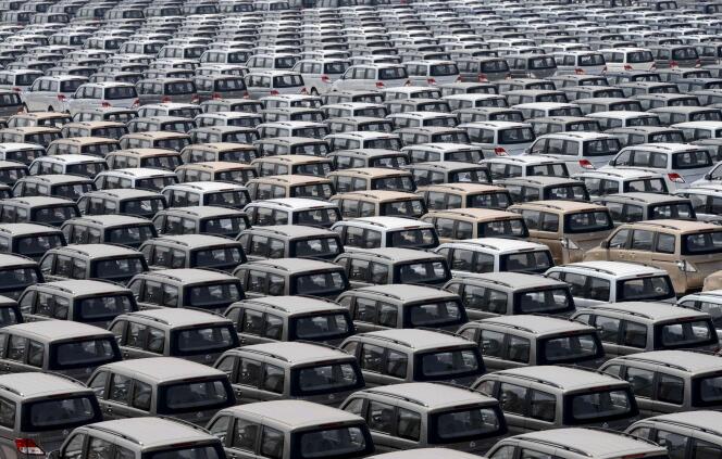 Des SUV neufs sortis d'usine,  en Chine. REUTERS/Stringer/Files