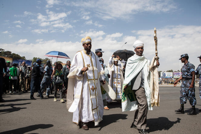 Des prêtes orthodoxes participent à la manifestation contre l'Etat islamique, le 22 avril à Addis Abeba (Ethiopie).