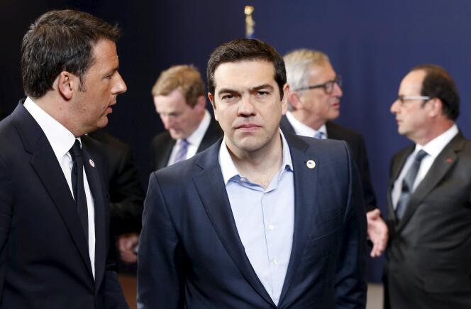 Alexis Tsipras, avec le premier ministre italien Matteo Renzi, en avril 2015 à Bruxelles.