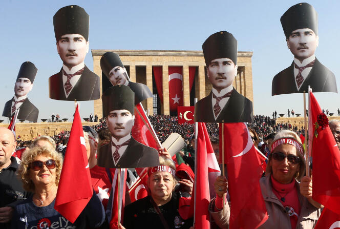Cérémonie au mausolée d'Ataturk, le fondateur de la République turque le 10 novembre 2014 à Ankara.