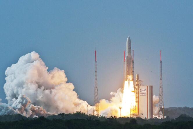 Le décollage de la fusée Ariane 5, sujet des séries S.