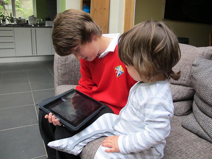 At the end of 2012, more than 10% of French families were equipped with a tablet. (photo illustration)