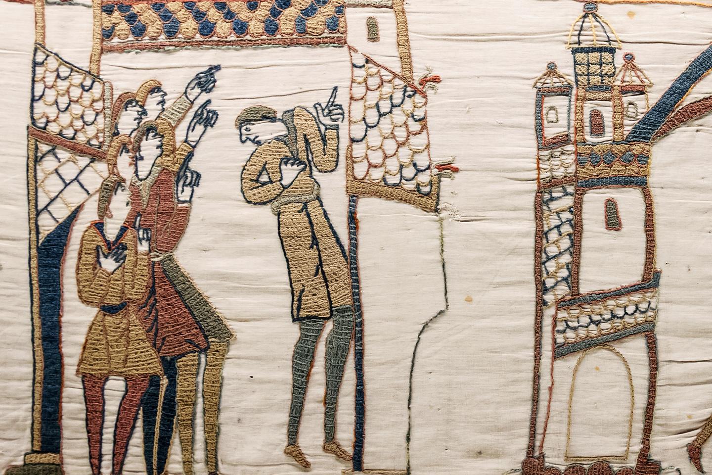 Prêt de la tapisserie de Bayeux au Royaume-Uni : David Hockney s’inquiète de son déplacement ; le British Museum se veut rassurant