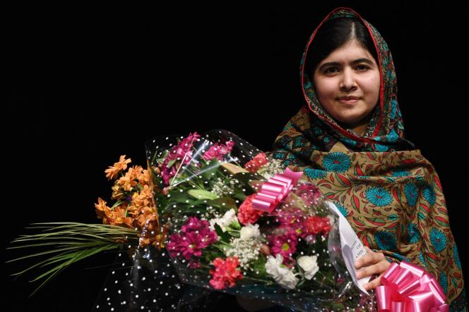 Un tribunal antiterroriste pakistanais a condamné à la prison à vie, jeudi 30 avril,  dix hommes pour la tentative d'assassinat en 2012 contre Malala Yousafzaï – ici le 10 octobre 2014.