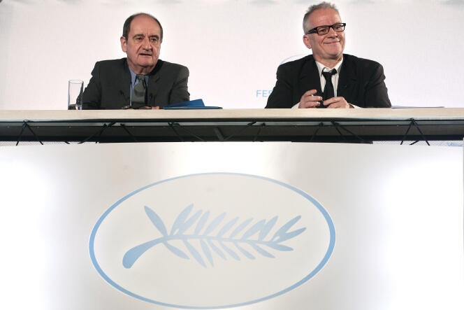 Pierre Lescure, président du Festival de Cannes (à gauche) et Thierry Frémaux, délégué général de la manifestation cannoise, lors d’une conférence de presse en avril 2015.