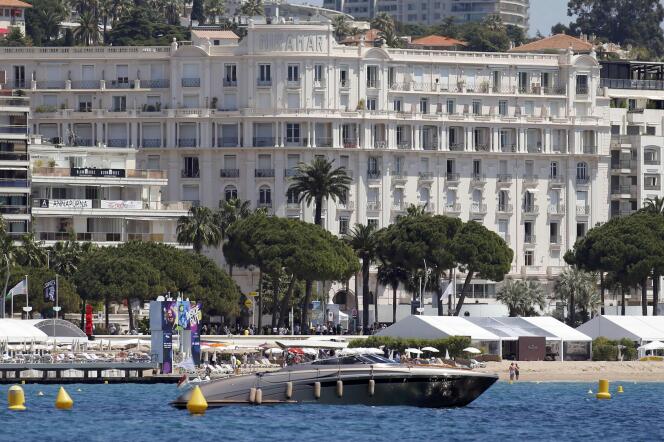 Vue du Miramar sur la Croisette à Cannes, le 16 mai.   REUTERS/Regis Duvignau