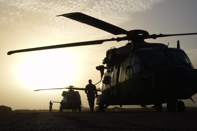 Hélicoptères de l'armée française participant à l'opération « Barkhane », à Goa, en janvier 2015.