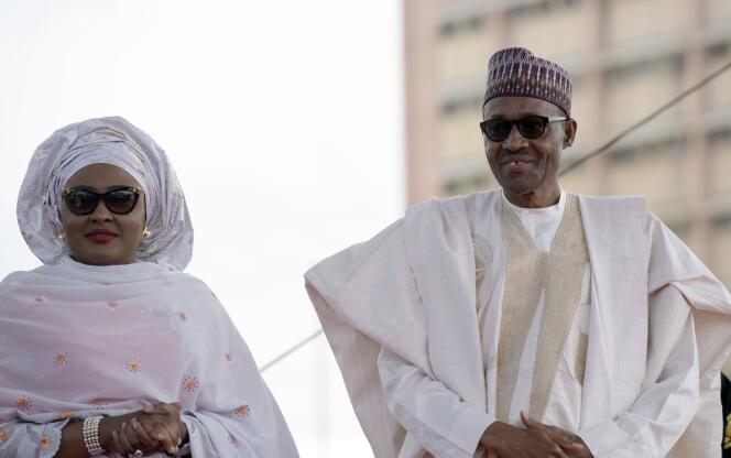 Mohammadu Buhari et son épouse Aïsha, le 29 mai 2015 à Abuja.