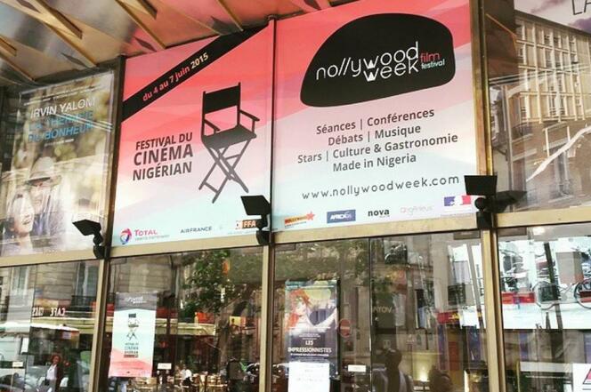Affiche de la Nollywood Week devant le cinéma Arlequin à Paris, où va se tenir le festival du 4 au 7 juin 2015.