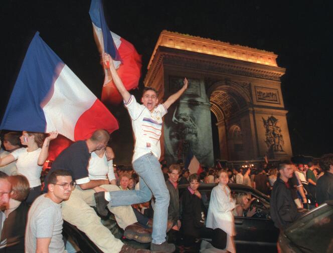 12 juillet 1998, Champs-Elysées, Paris.