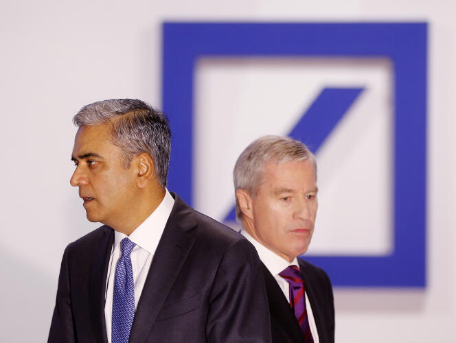 Les deux co-patrons de la Deutsche Bank, Anshu Jain et Juergen Fitschen, le 21 mai à Francfort, en Allemagne.