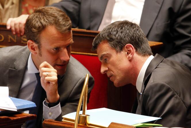 Manuel Valls et Emmanuel Macron à l'Assemblée nationale, le 9 juin.