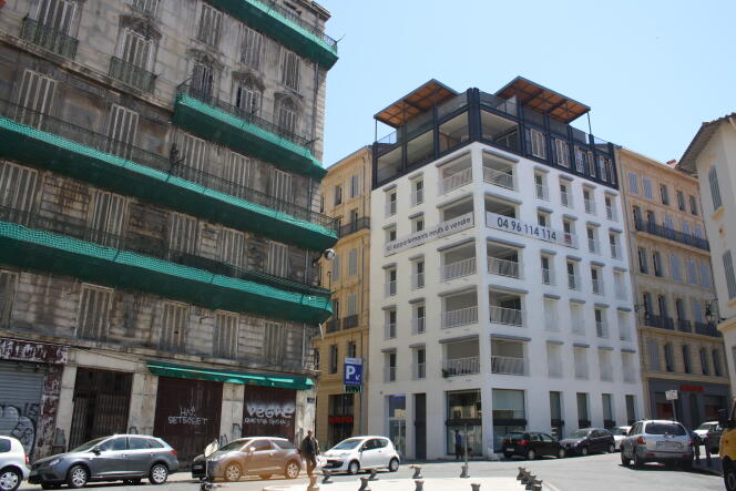 Un programme neuf au cœur d'immeubles non-rénovés entre le Panier et la rue de la République à Marseille.