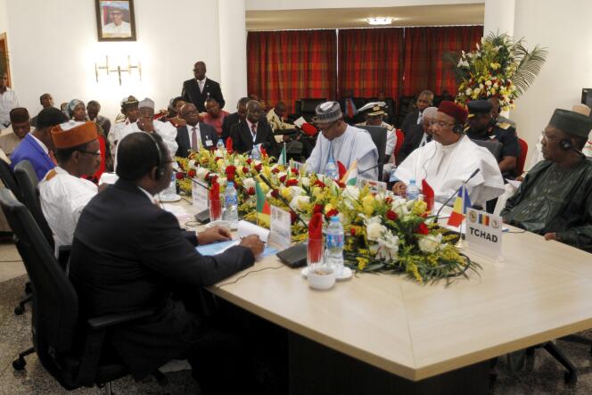 Les présidents du Nigeria, du Cameroun, du Niger, du Tchad et du Bénin se sont réunis à Abuja, jeudi 11 juin, afin de créer une force anti-Boko Haram.