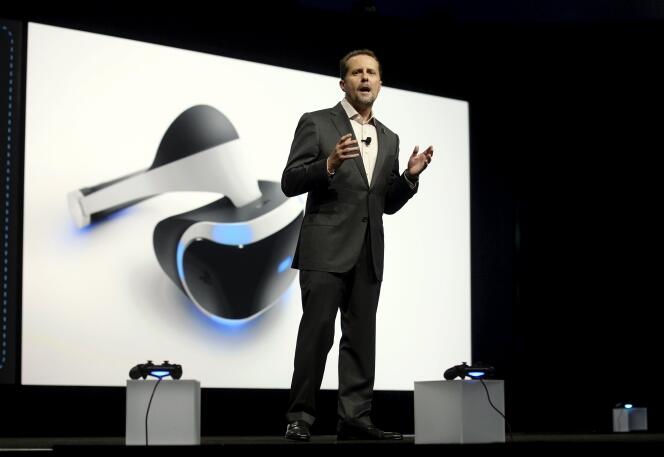 Andrew House, le président de Sony Computer Entertainment, au salon E3 du jeu vidéo le 15 juin 2015.