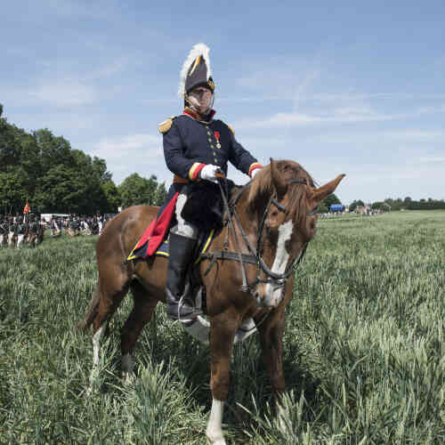 Luc Demol, figurant, dans le rôle d'un commandant de cavalerie.