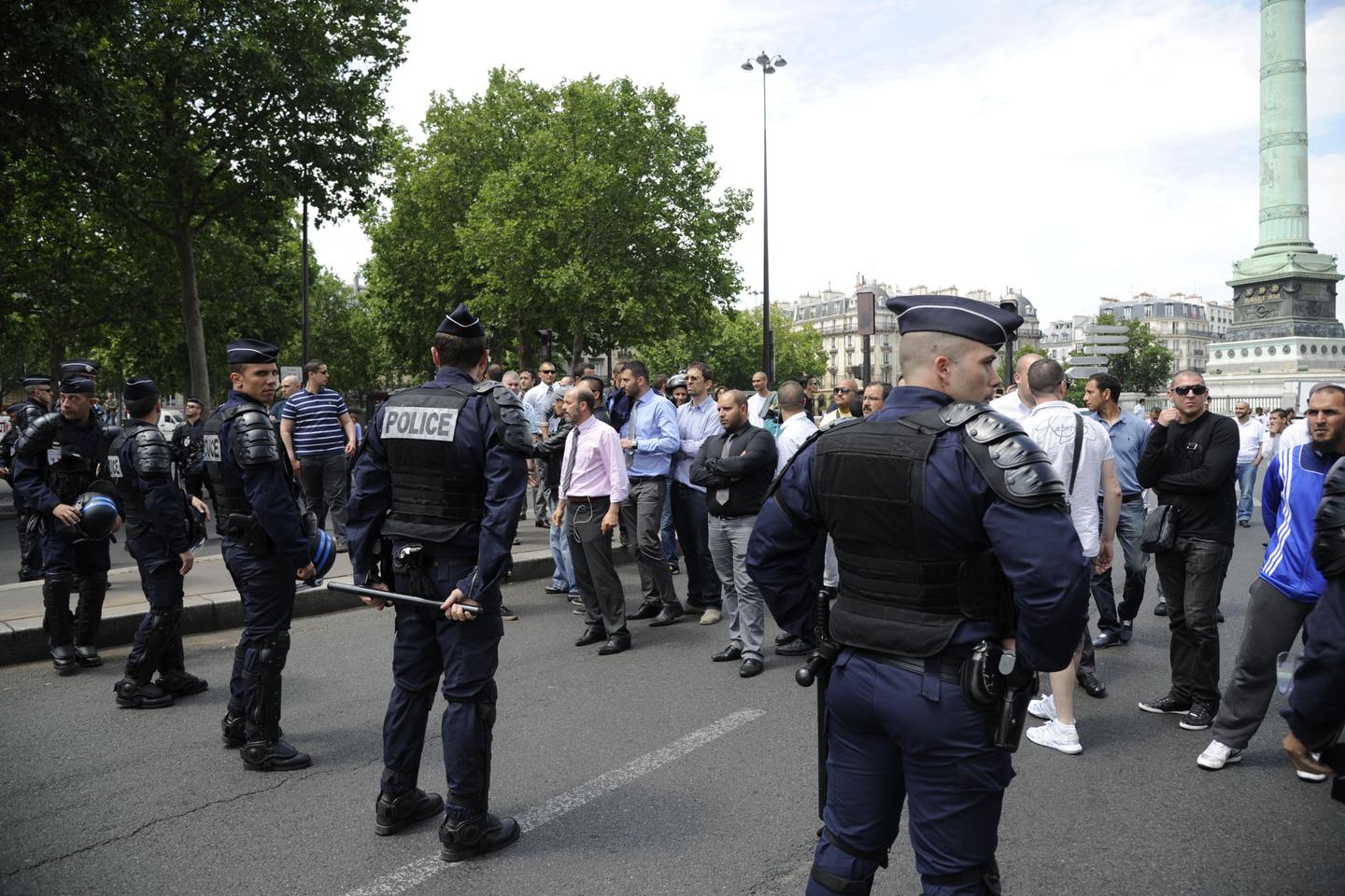 Bagarres de rue entre les taxis et UberPop