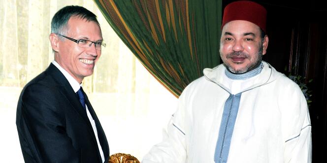 Le PDG du groupe PSA Peugeot Citröen en compagnie du roi du Maroc, Mohamed VI, le 19 juin à Rabat.