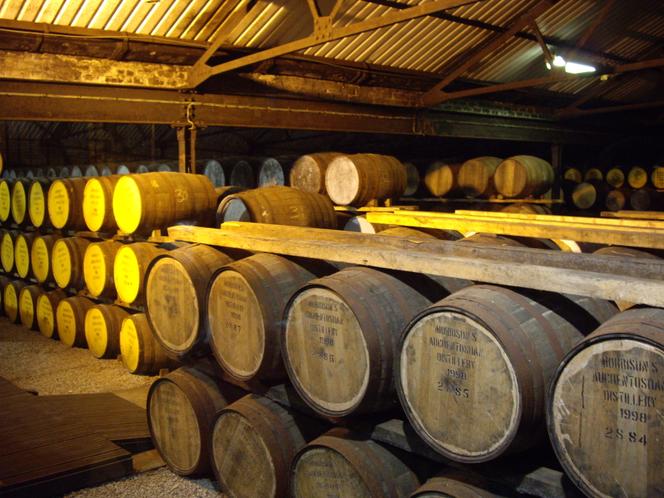 A destilaria de whisky Auchentoshan, localizada perto de Glasgow, na Escócia.