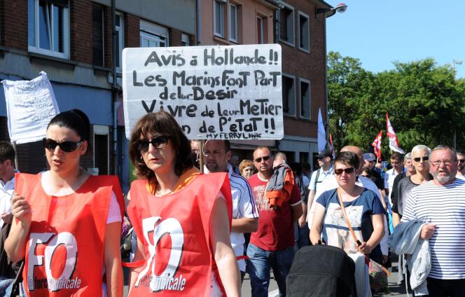 Dans le défilé à Calais, le 27 juin.
