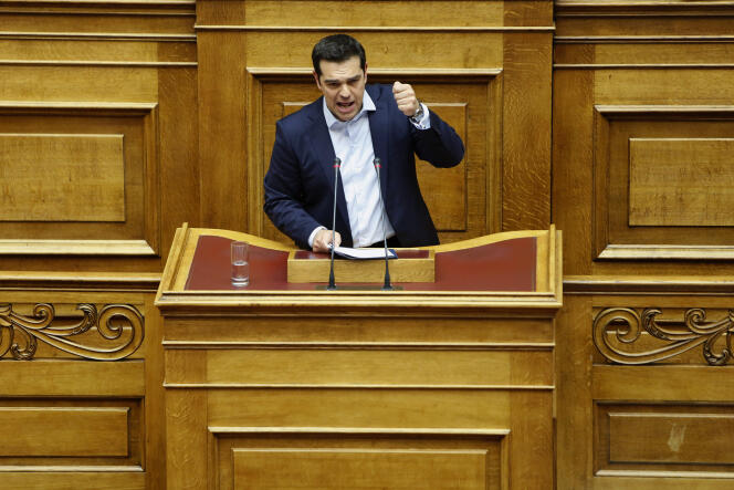 Alexis Tsipras lors d'un discours devant le Parlement grec, le 27 juin.