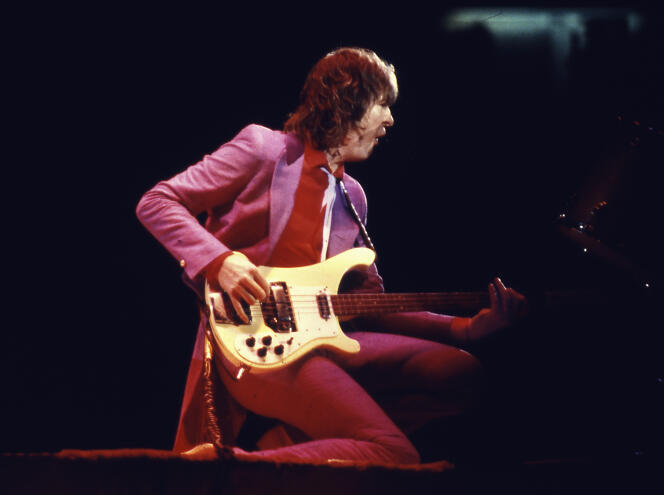 Le chanteur et bassiste britannique Chris Squire en concert en 1979.