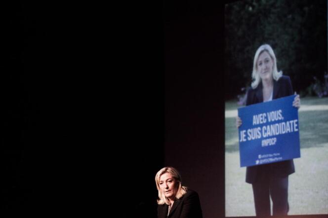 Marine Le Pen lors de l'annonce de sa candidature, mardi 30 juin à Arras, comme tête de liste du FN pour les élections régionales de décembre en Nord - Pas-de-Calais – Picardie.