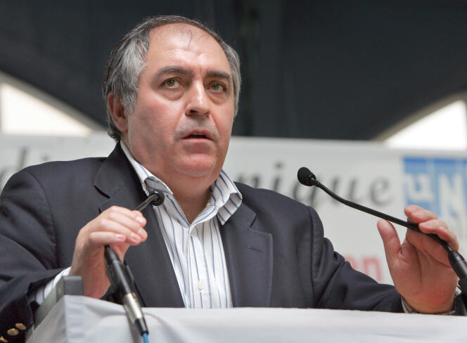 Joaquin Masanet, ex-secrétaire général de l'Unsa Police, s'exprime lors d'un meeting, le 3 avril 2007 à Paris.
