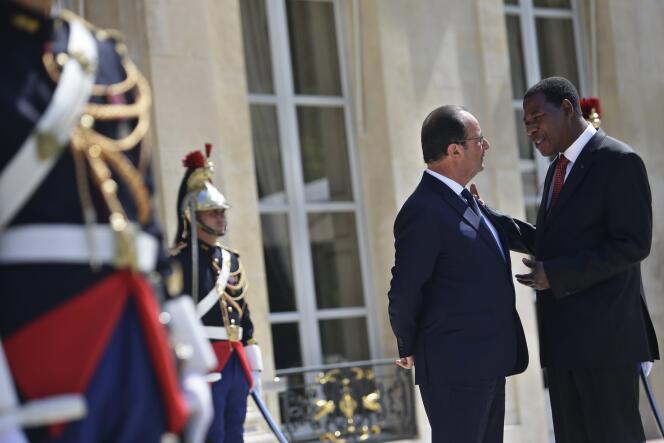François Hollande s’entretient avec le président béninois, Thomas Boni Yayi, le 9 juin, à l’Elysée.