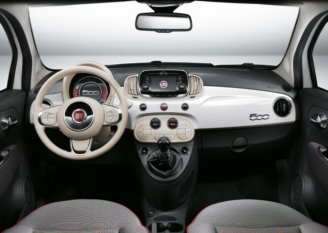 Si la silhouette de la Fiat 500 reste la même, certains modèles disposent d’une instrumentation de bord revisitée.