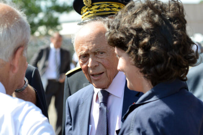 L'ancien premier ministre Michel Rocard, ici en juillet 2015 sur la base aéro-navale d'Aspretto, en Corse.